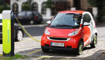 Electric_Car_recharging